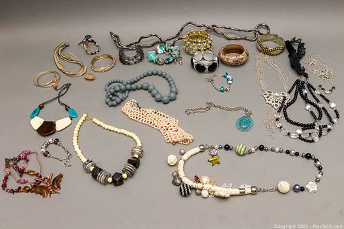 Lot #750 (1 of 6)