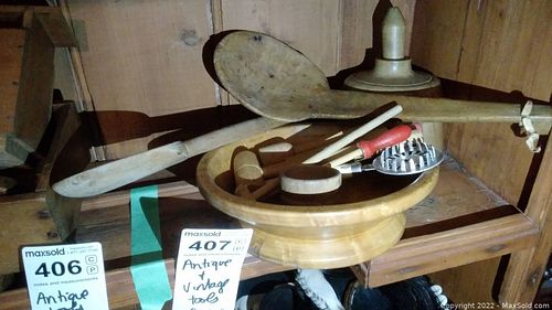 Lot #407 (1 of 9)