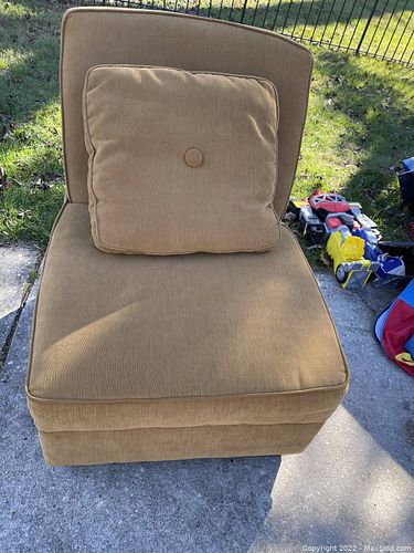 Lot #35 (1 of 3)