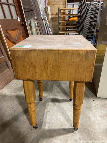 Lot #530 (1 of 8)