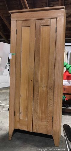 Lot #523 (1 of 9)