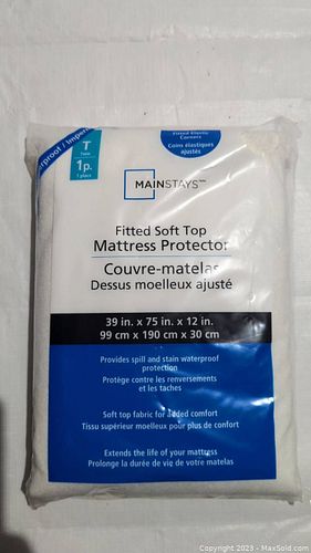 Lot #20 (1 of 4)