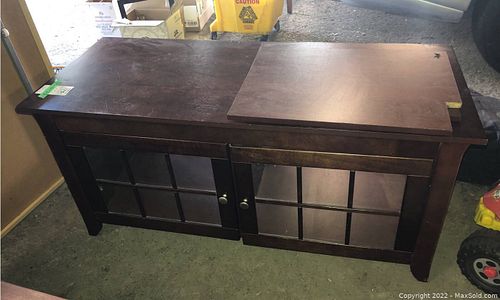 Lot #275 (1 of 8)