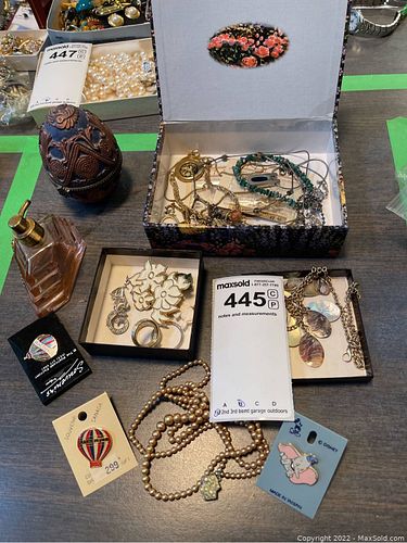 Lot #445 (1 of 12)