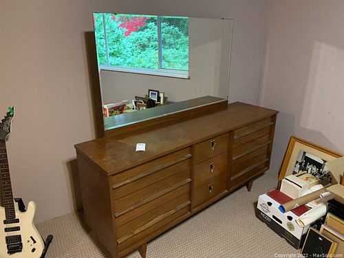 Lot #465 (1 of 12)