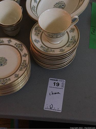 Lot #19 (1 of 8)