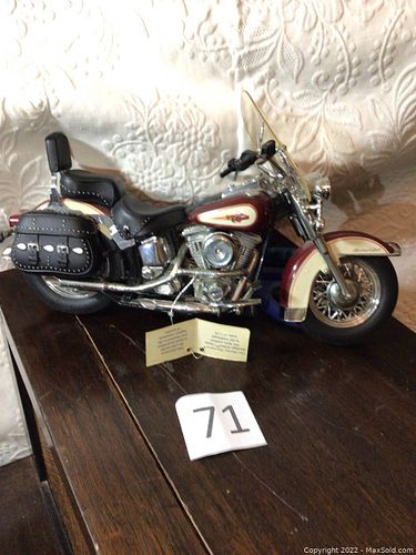 Lot #71 (1 of 9)