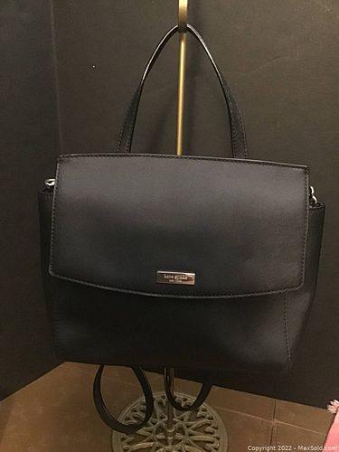 Lot #197 (1 of 8)