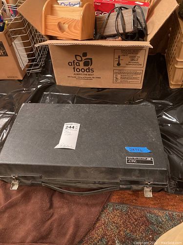 Lot #244 (1 of 14)