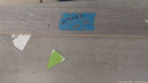 Lot #569 (1 of 5)
