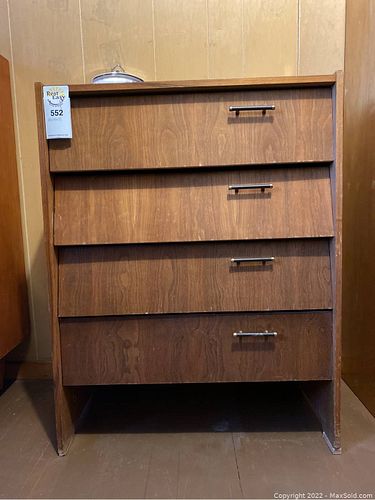 Lot #552 (1 of 14)