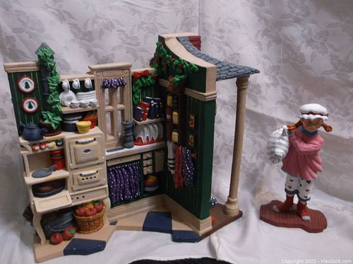 Lot #24 (1 of 8)