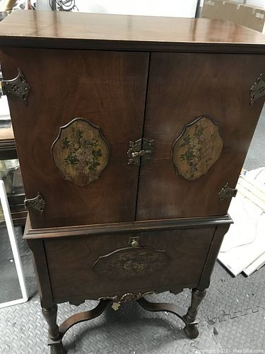 Lot #35 (1 of 9)