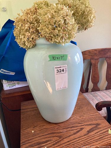 Lot #324 (1 of 6)