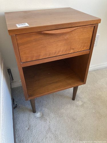 Lot #596 (1 of 10)