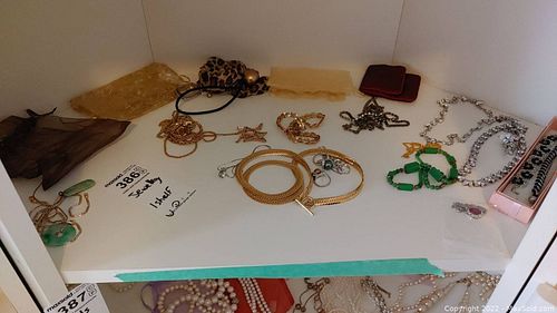 Lot #386 (1 of 13)