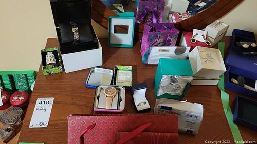 Lot #422 (1 of 16)