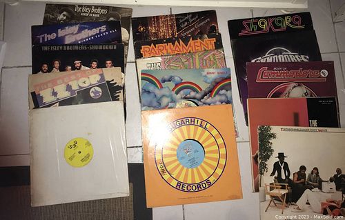 Lot #8 (1 of 4)