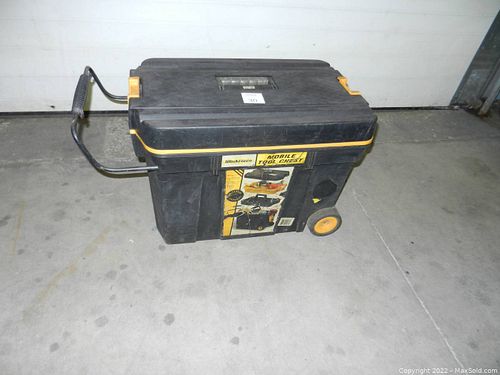 Lot #30 (1 of 8)