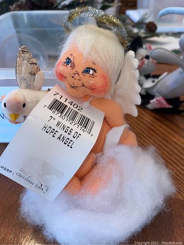 Lot #695 (1 of 2)