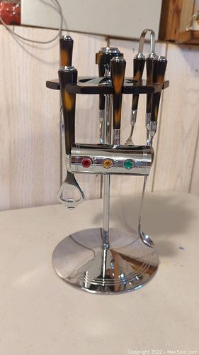 Lot #129 (1 of 8)