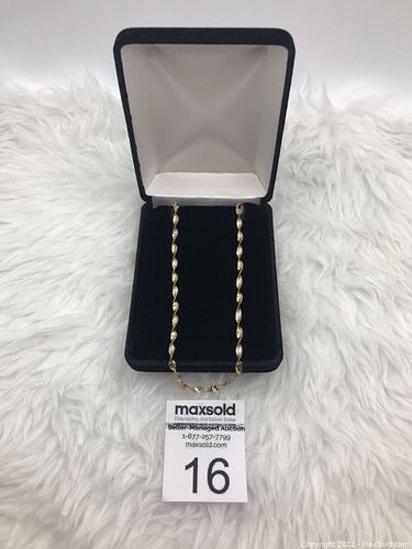 Lot #16 (1 of 13)