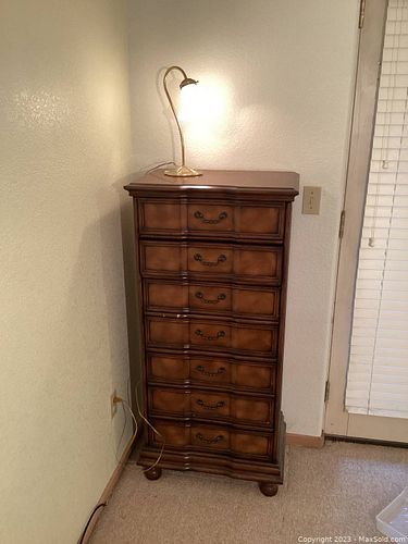 Lot #81 (1 of 8)