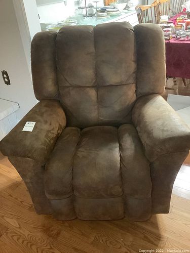Lot #473 (1 of 7)