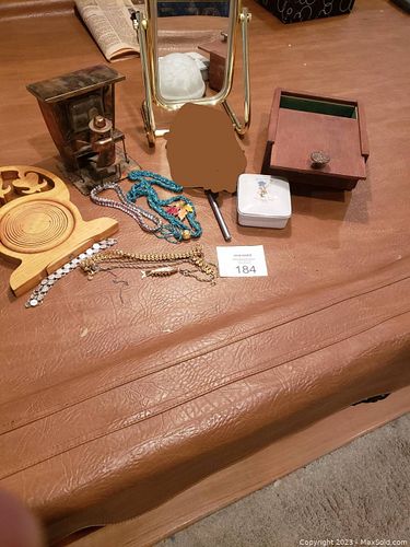 Lot #184 (1 of 3)