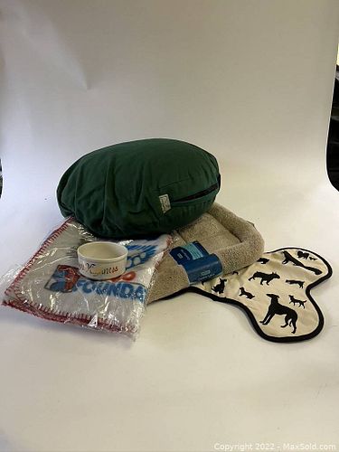 Lot #19 (1 of 8)