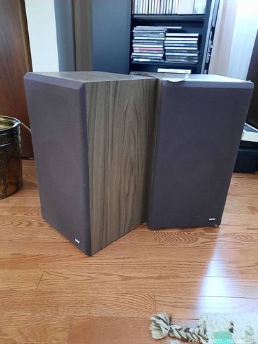 Lot #30 (1 of 8)