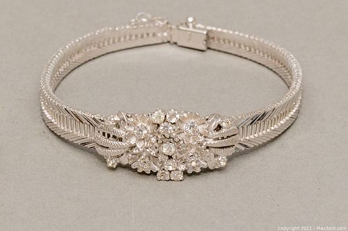 Lot #910 (1 of 4)