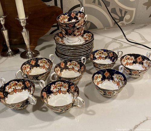 Vintage Lot of Royal Albert Crown China Cups & Saucers (1 of 15)