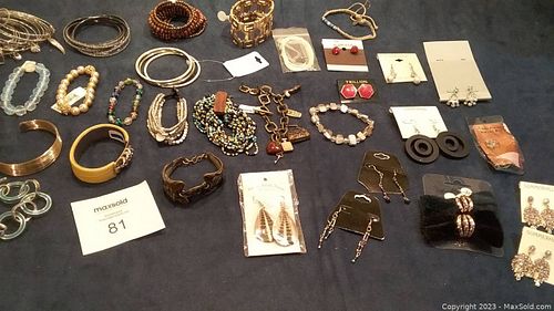 Lot #81 (1 of 11)
