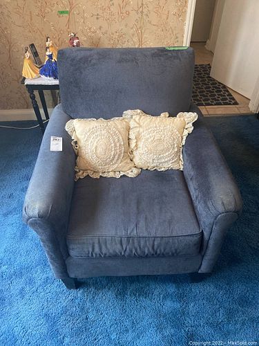 Lot #282 (1 of 9)