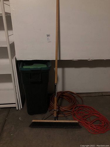 Lot #505 (1 of 7)
