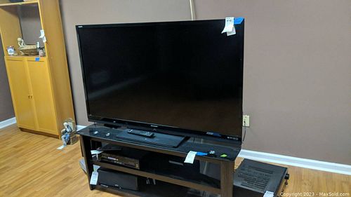 Lot #410 (1 of 12)