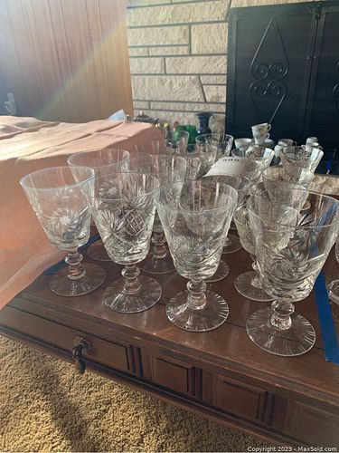 Lot #585 (1 of 6)