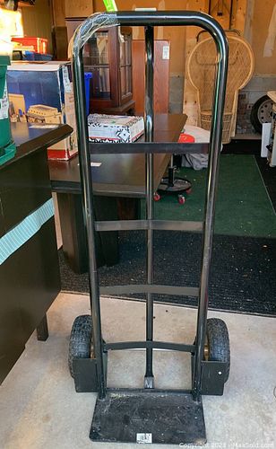 Lot #686 (1 of 6)