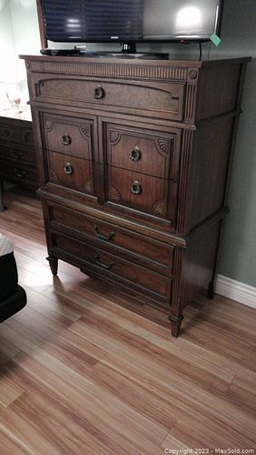 Lot #721 (1 of 11)