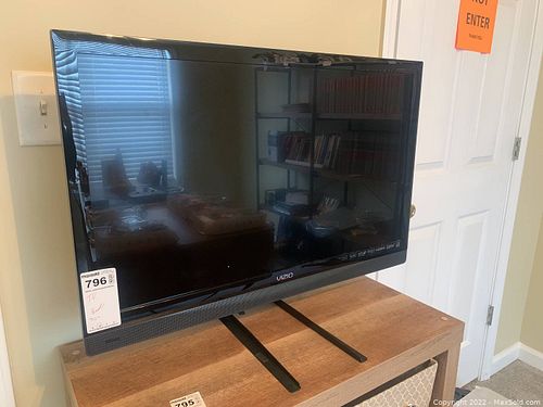 Lot #796 (1 of 10)