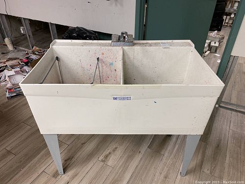 Lot #232 (1 of 9)