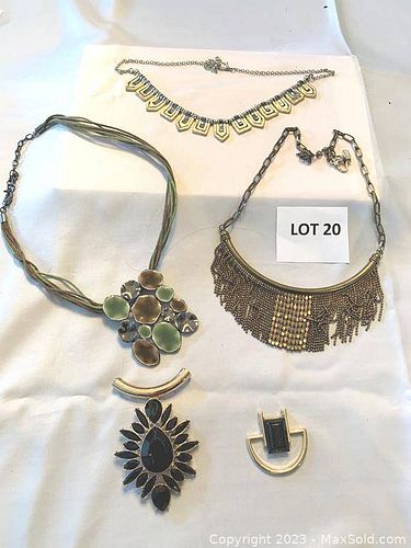 Lot #20 (1 of 11)