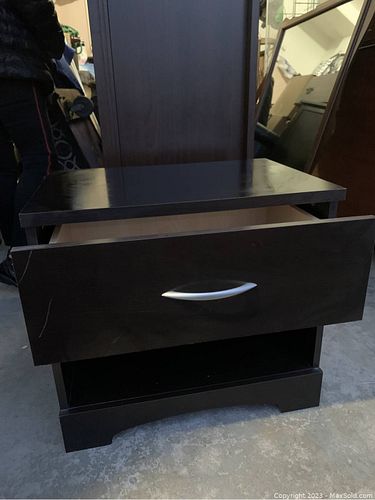 Lot #37 (1 of 1)