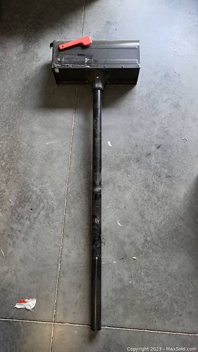 Lot #33 (1 of 2)
