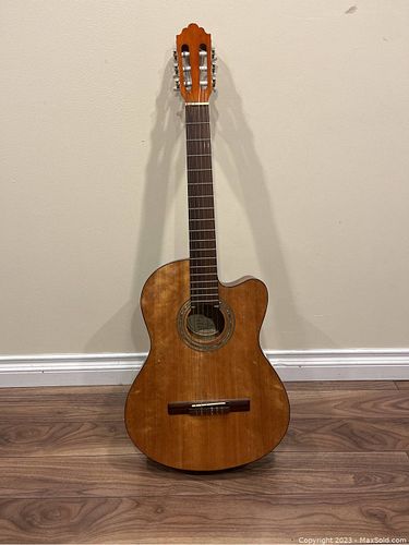 Lot #15 (1 of 13)