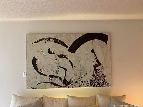 Lot #677 (1 of 8)