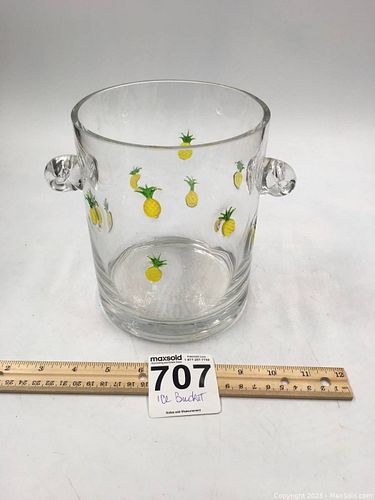 Lot #707 (1 of 6)