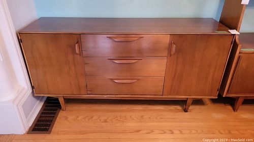 Lot #545 (1 of 8)