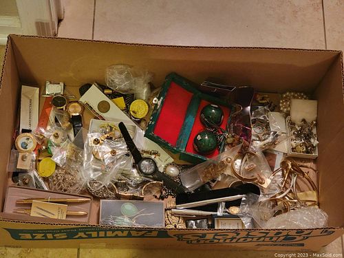 Lot #83 (1 of 7)